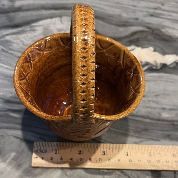 Annapolis Pottery Basket Form Vase Dish Button Detail Signed - Picture 14 of 14